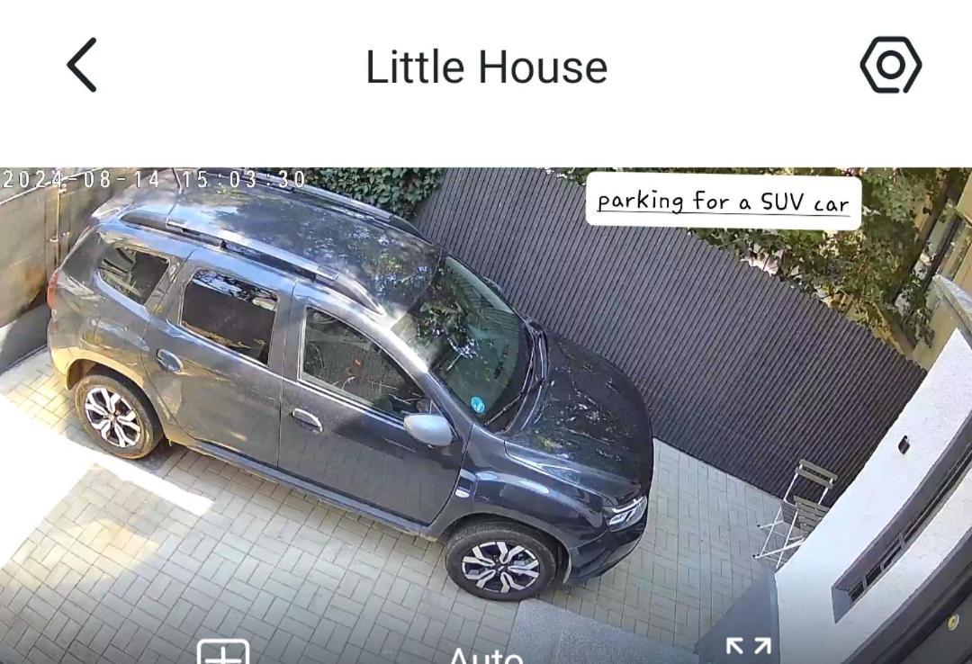 Littlehouse- Entire Property For Maximum 4 People 부쿠레슈티 외부 사진