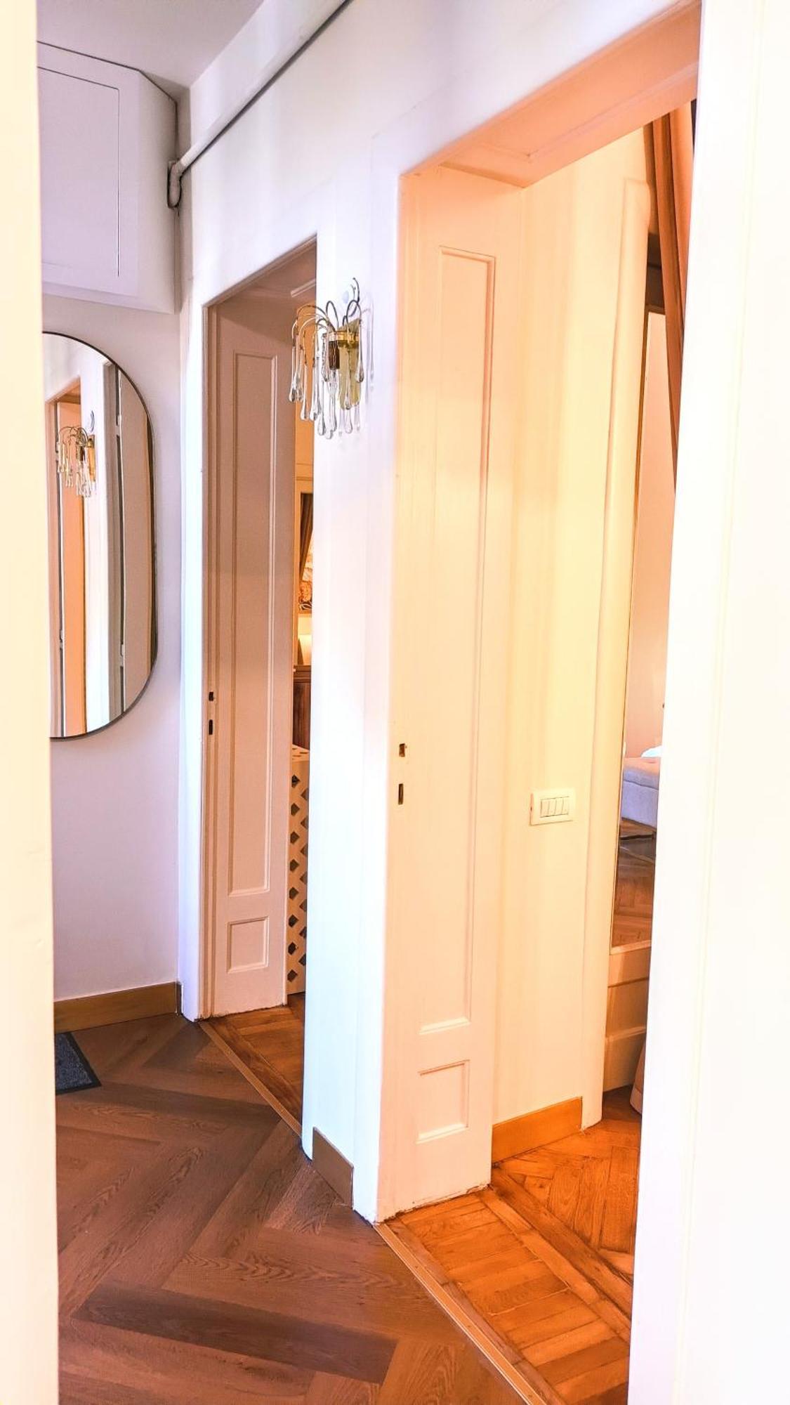 Littlehouse- Entire Property For Maximum 4 People 부쿠레슈티 외부 사진