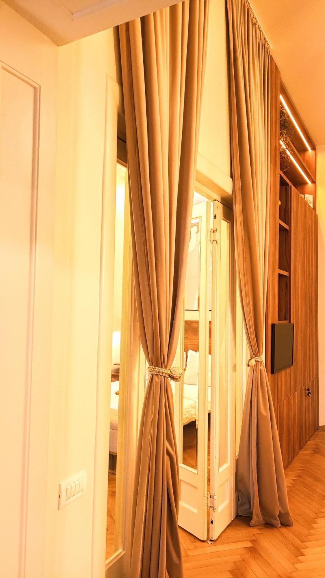 Littlehouse- Entire Property For Maximum 4 People 부쿠레슈티 외부 사진