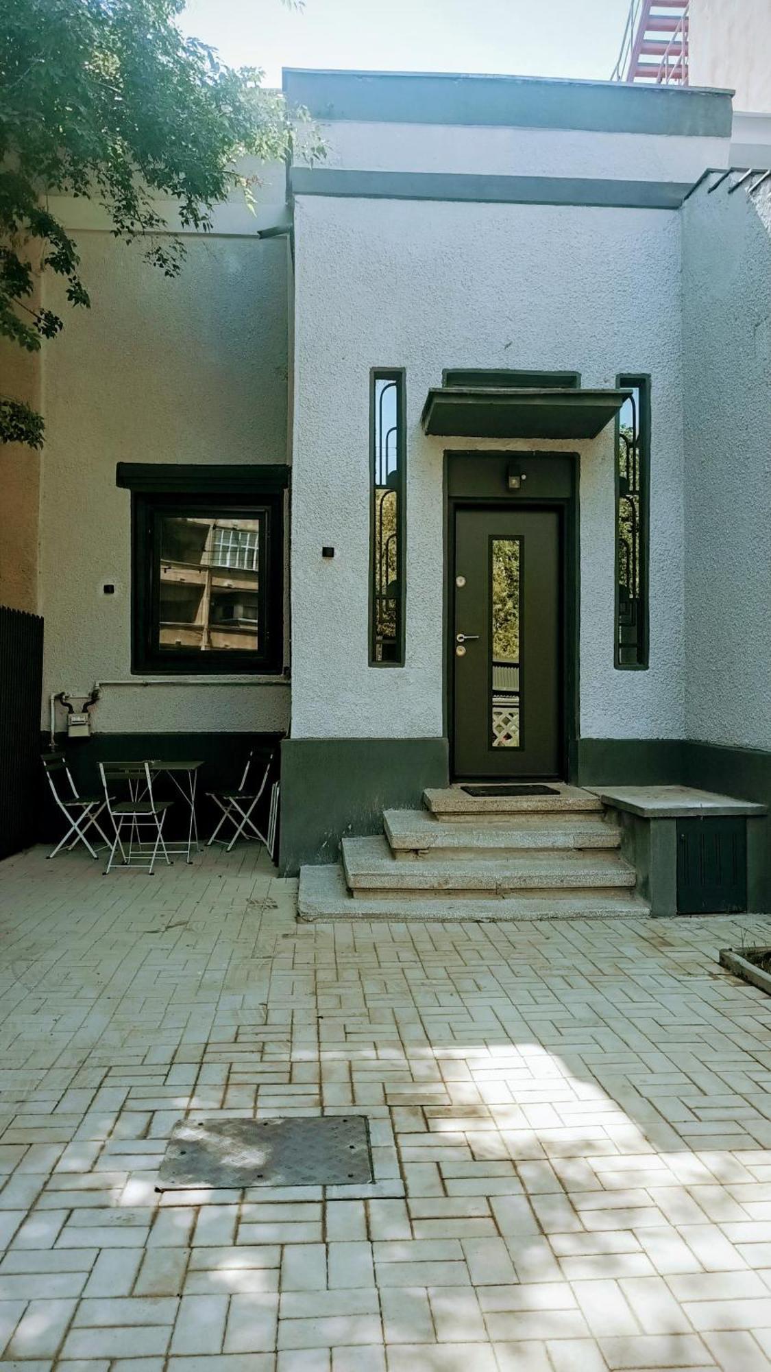 Littlehouse- Entire Property For Maximum 4 People 부쿠레슈티 외부 사진